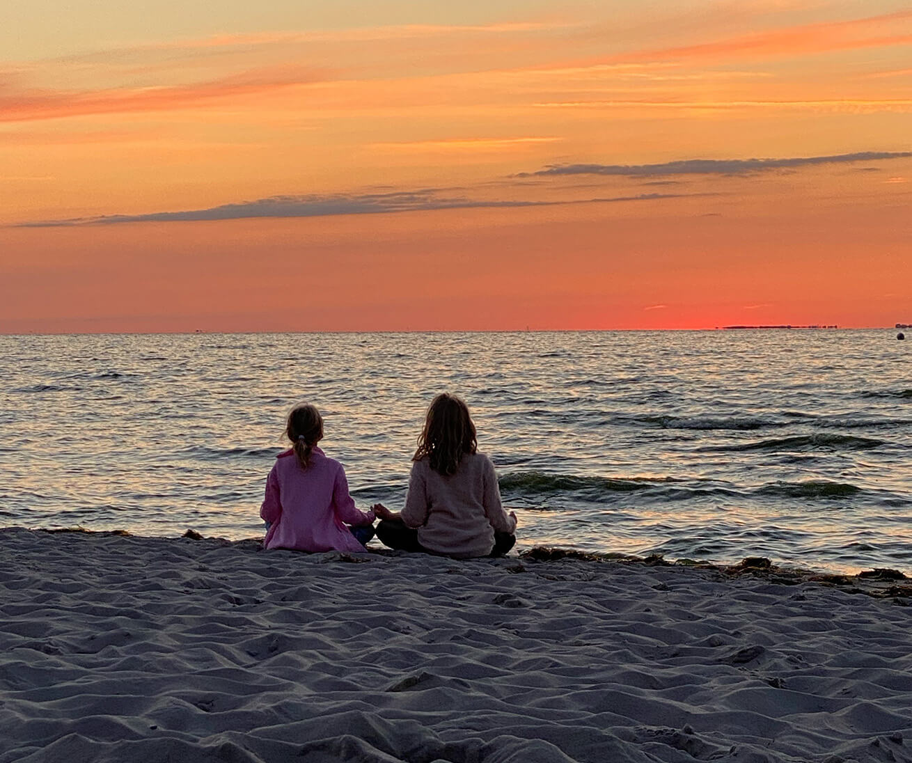 Kinderyoga am Strand